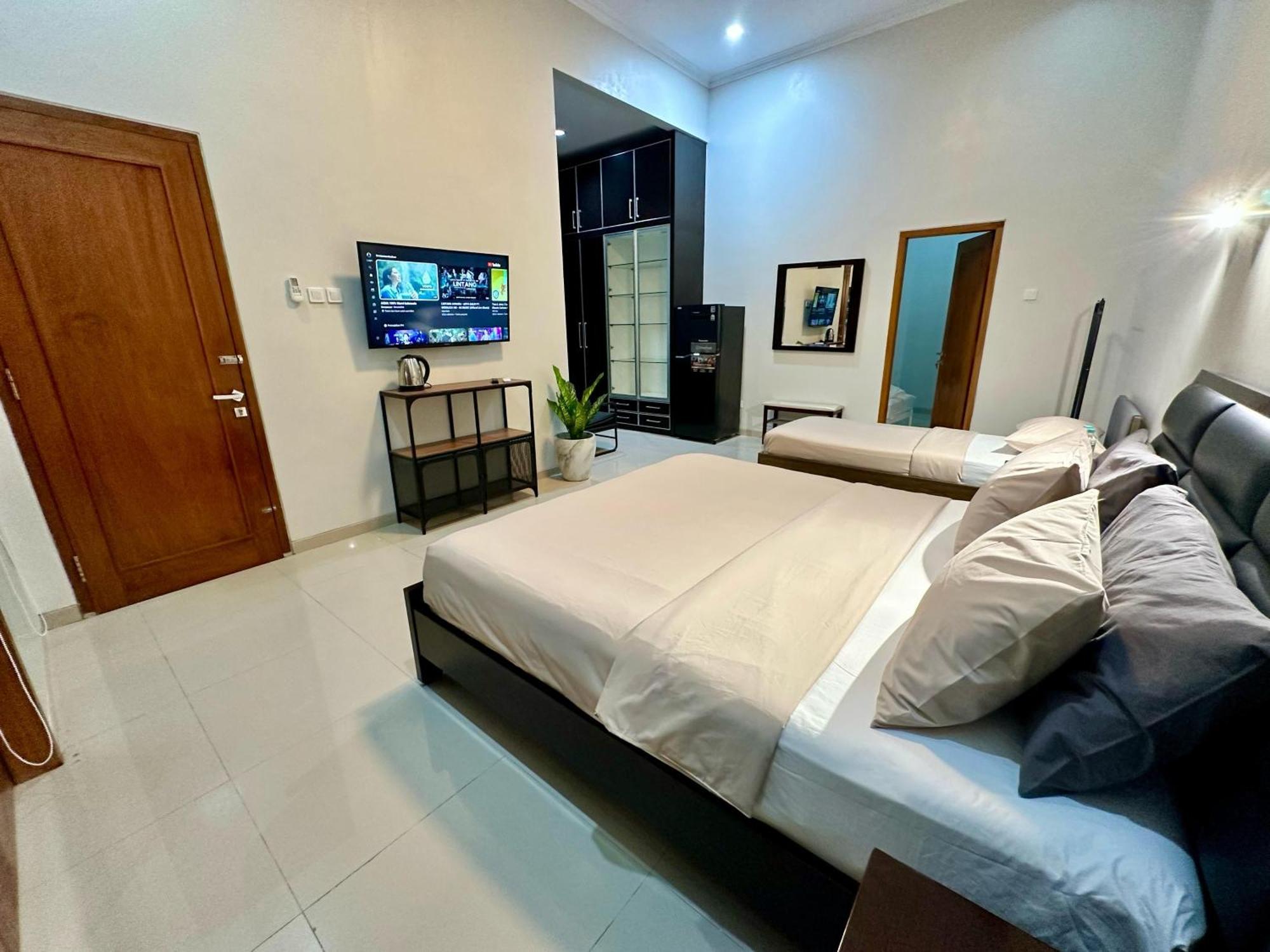 Cendhani Raras Gallery Kejayan Bagian luar foto